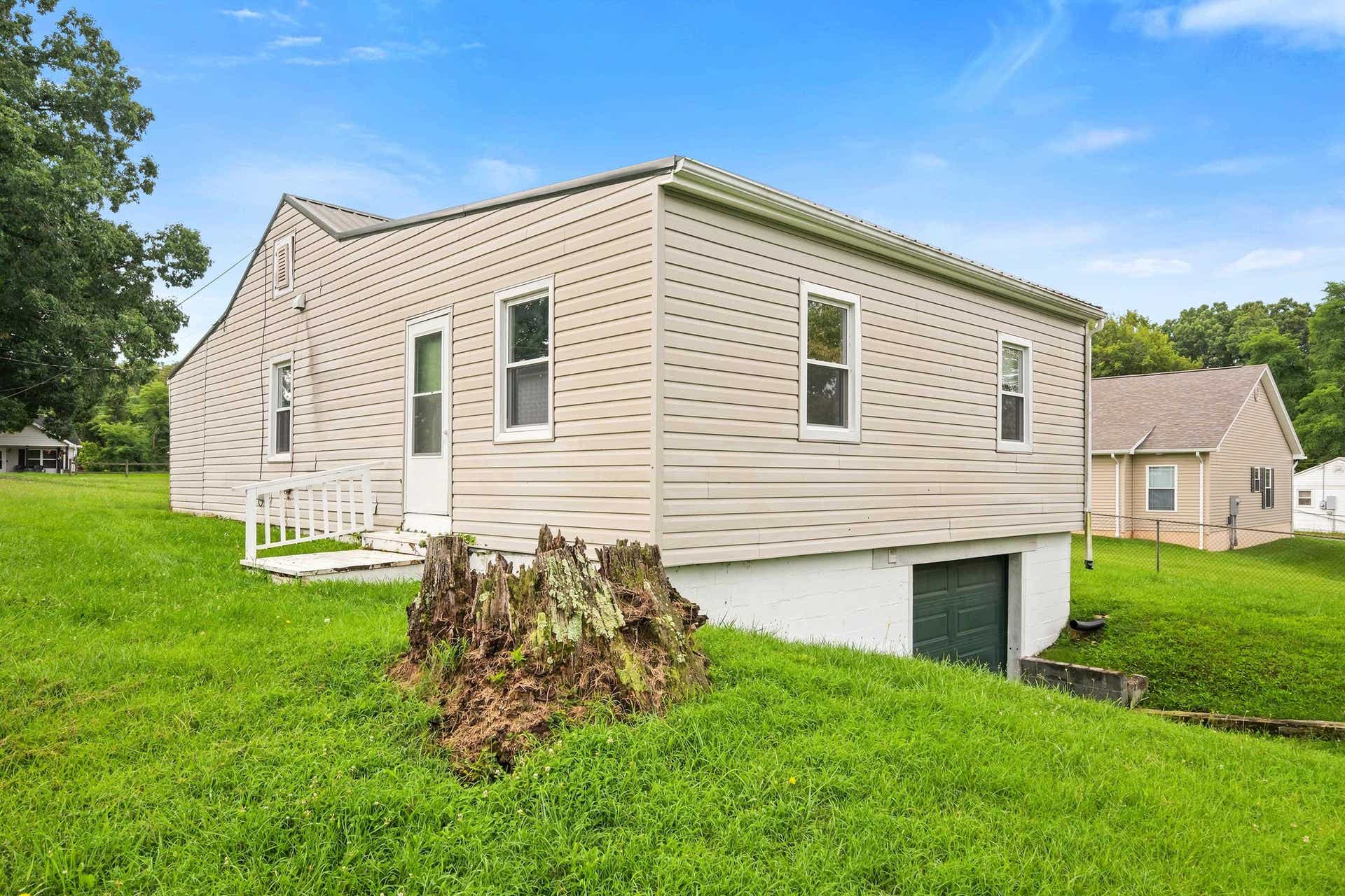 813 Thirteenth Street, Radford, VA 24141