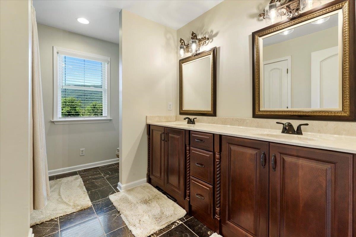 398 Penvir Road, Narrows, VA 24124