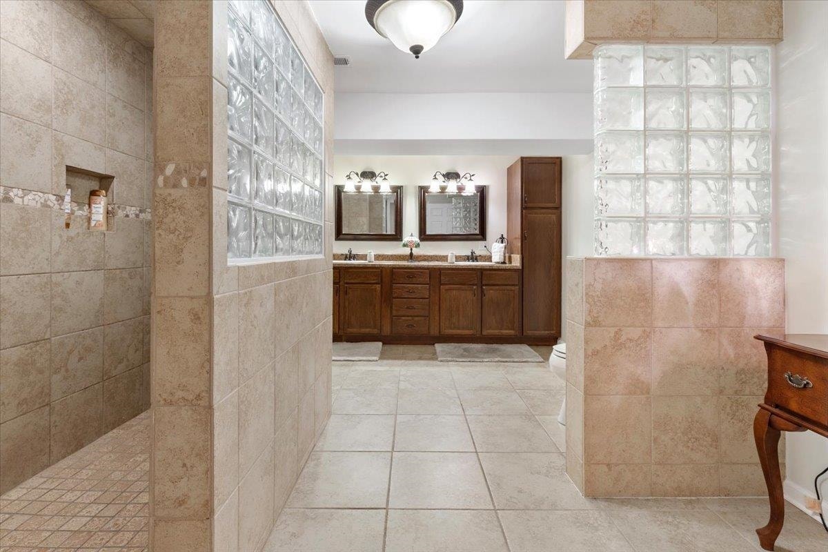 398 Penvir Road, Narrows, VA 24124