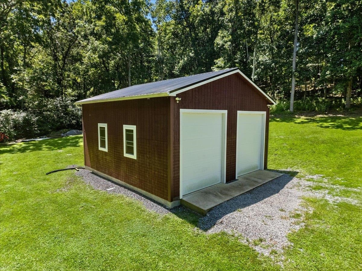 398 Penvir Road, Narrows, VA 24124