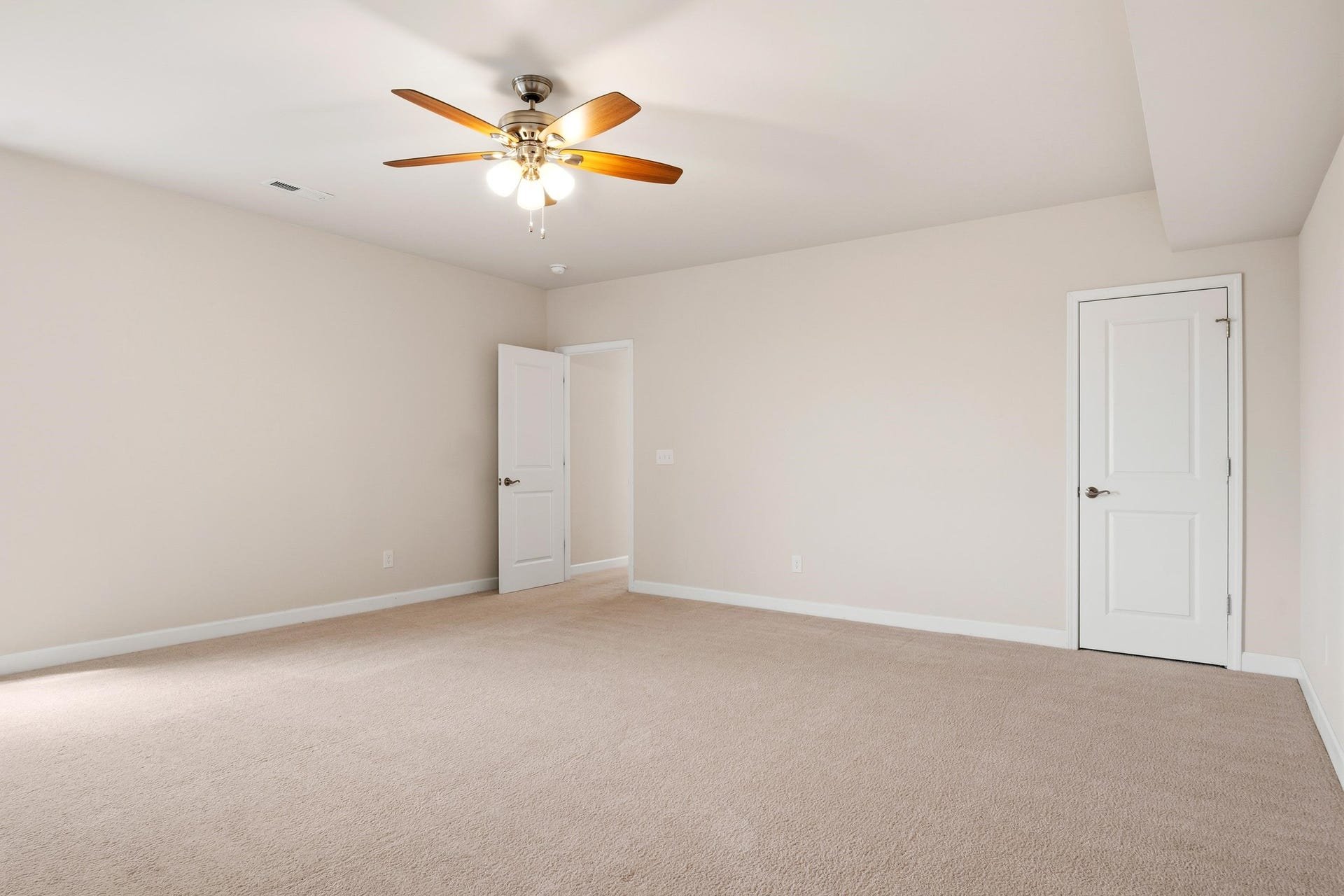 402 Sterling Heights Lane, Blacksburg, VA 24060
