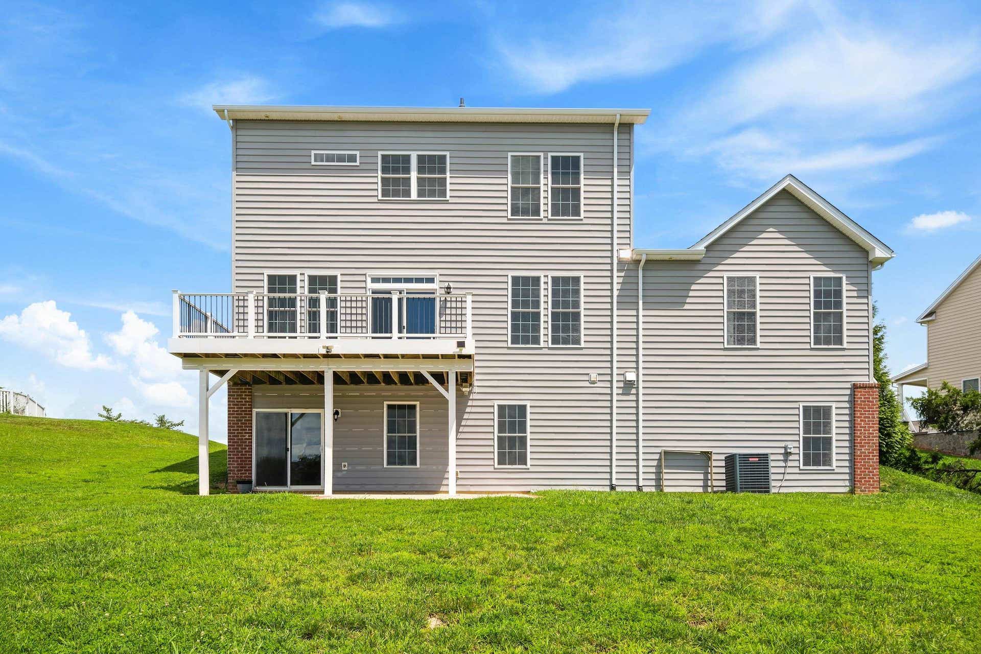 402 Sterling Heights Lane, Blacksburg, VA 24060