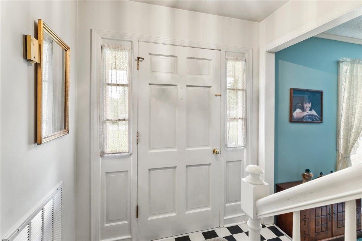 108 WILLIAMS Avenue, Radford, VA 24141