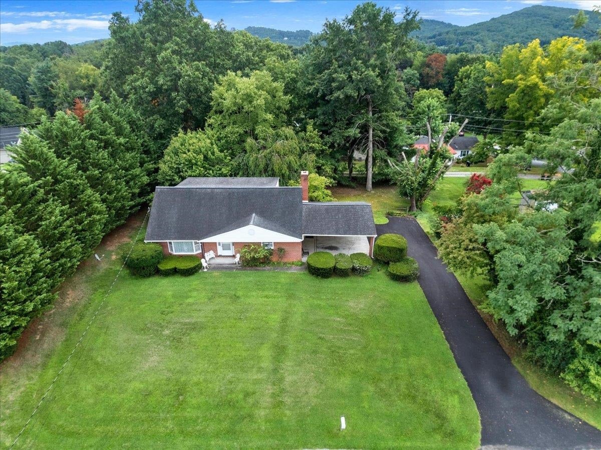 108 WILLIAMS Avenue, Radford, VA 24141