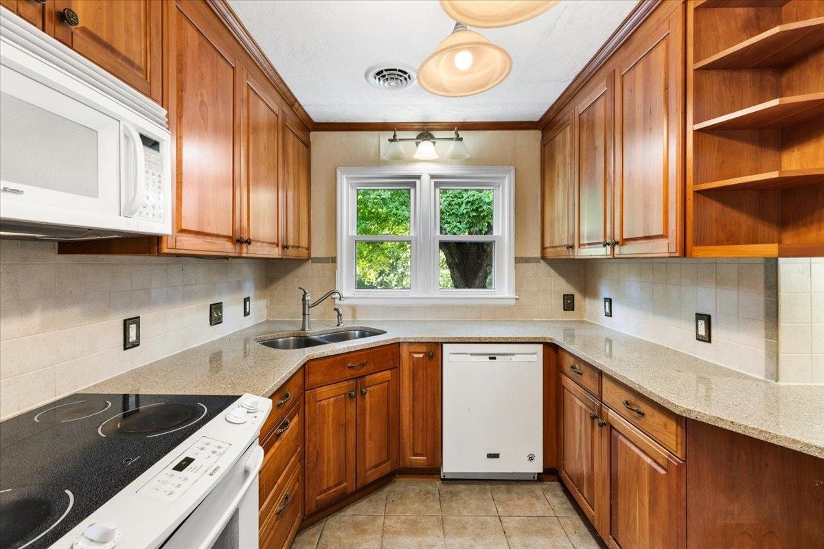 110 ROSEHILL Drive, Christiansburg, VA 24073