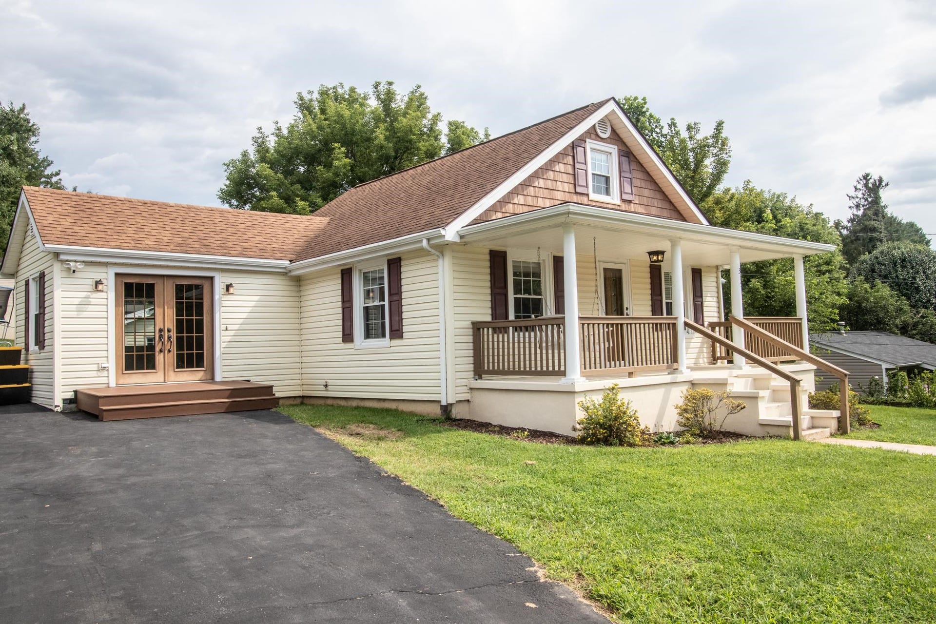 315 Montgomery Street, Christiansburg, VA 24073