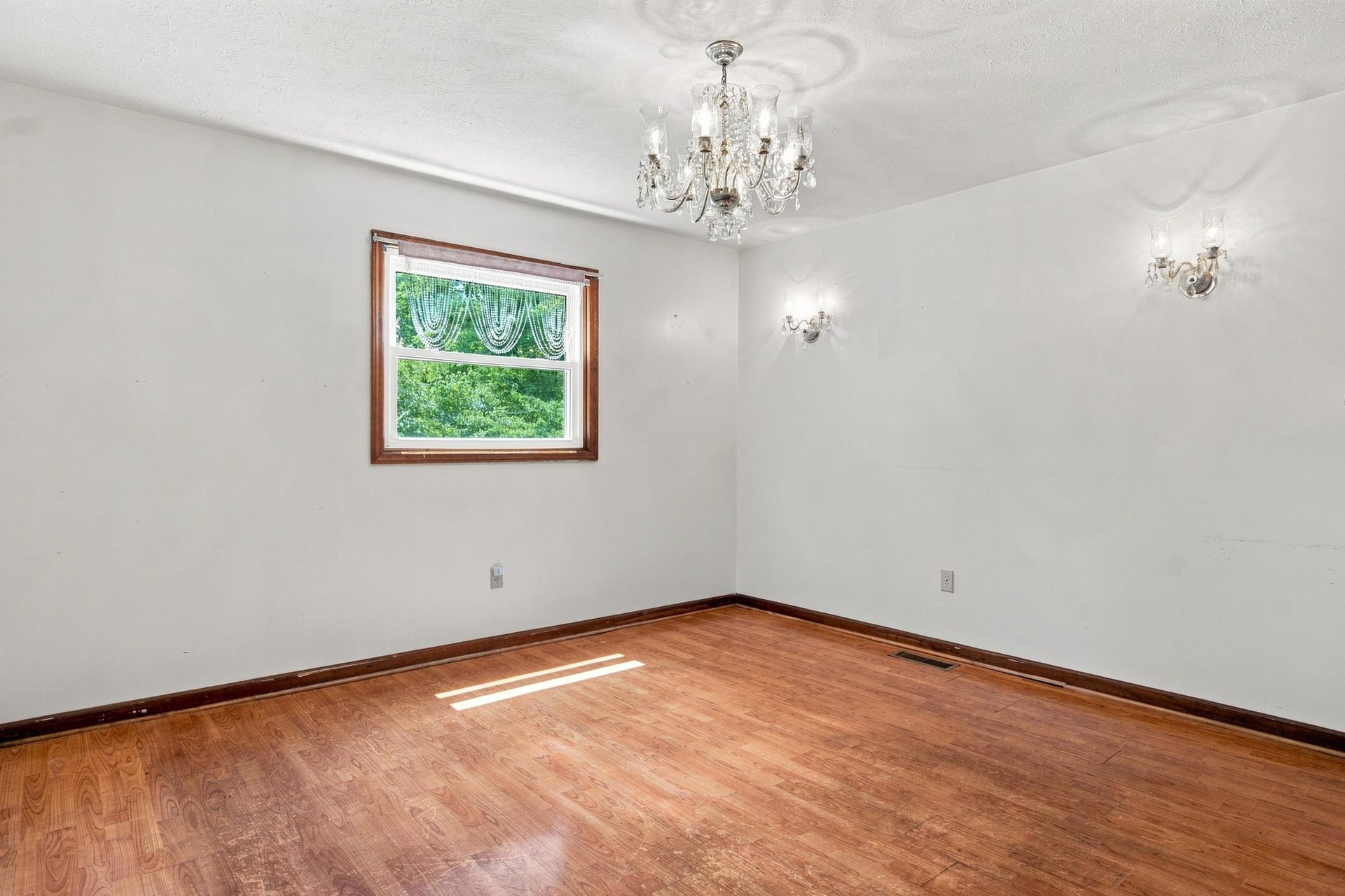 1220 Flint Drive, Christiansburg, VA 24073