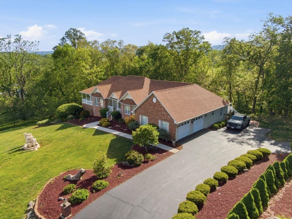 336 Riverbend Drive, Pearisburg, VA 24134