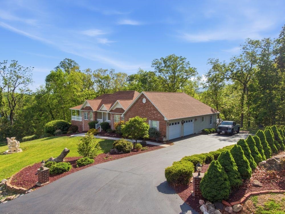 336 Riverbend Drive, Pearisburg, VA 24134