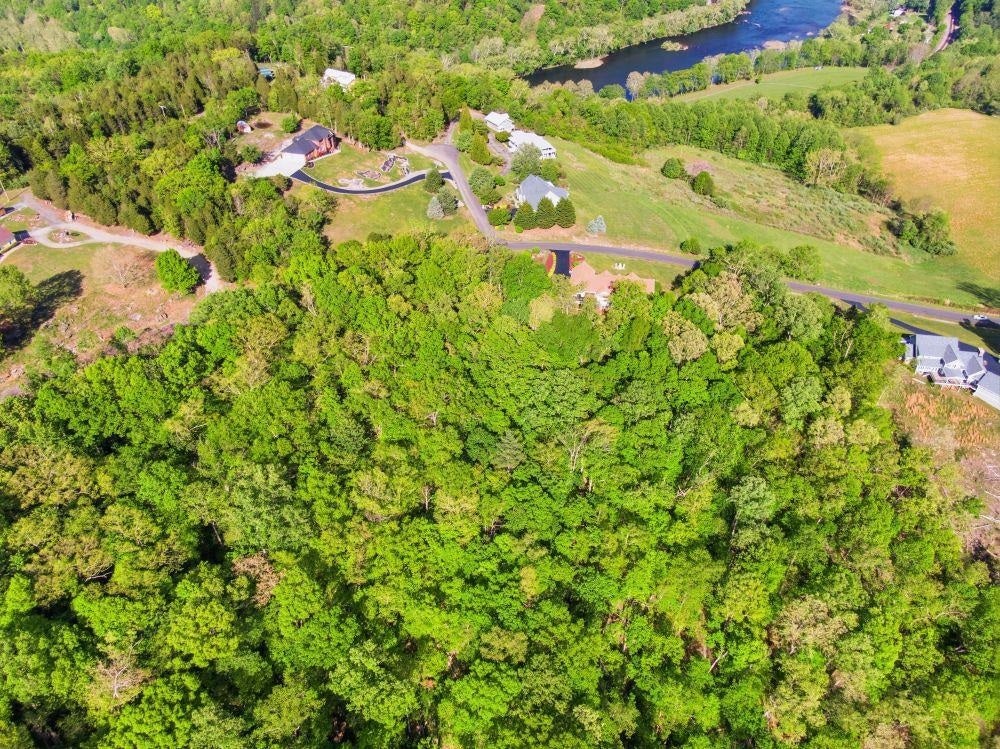 336 Riverbend Drive, Pearisburg, VA 24134