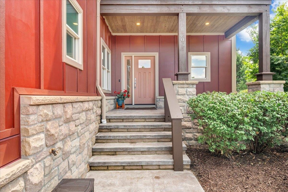 902 Petra Pass, Blacksburg, VA 24060