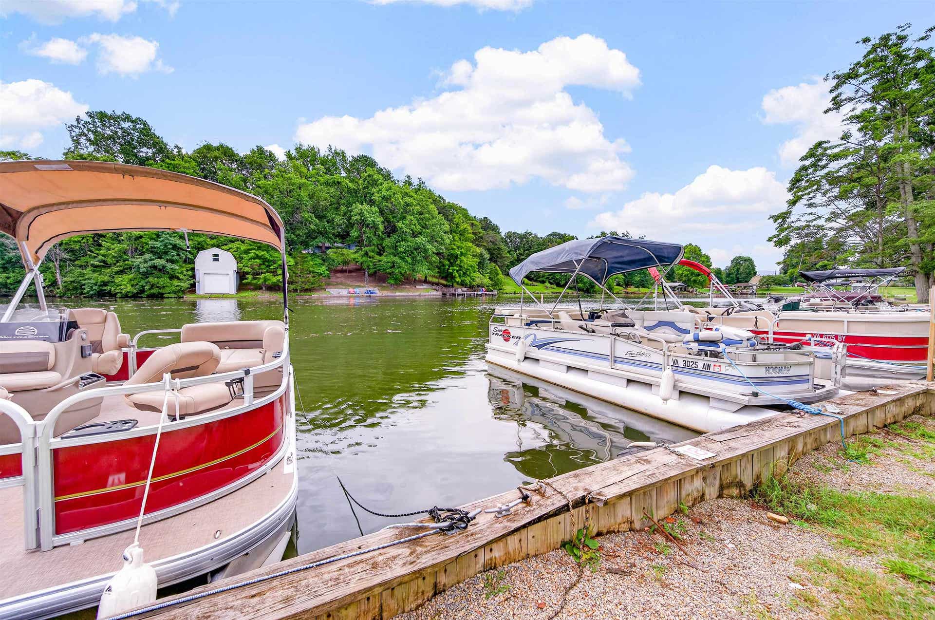 7057 Waterview Lane, Radford, VA 24141