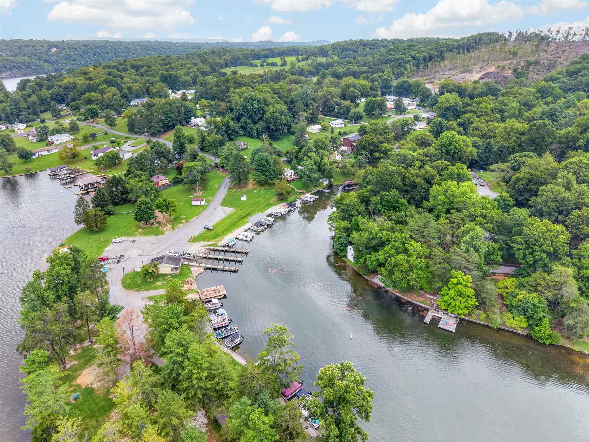7057 Waterview Lane, Radford, VA 24141