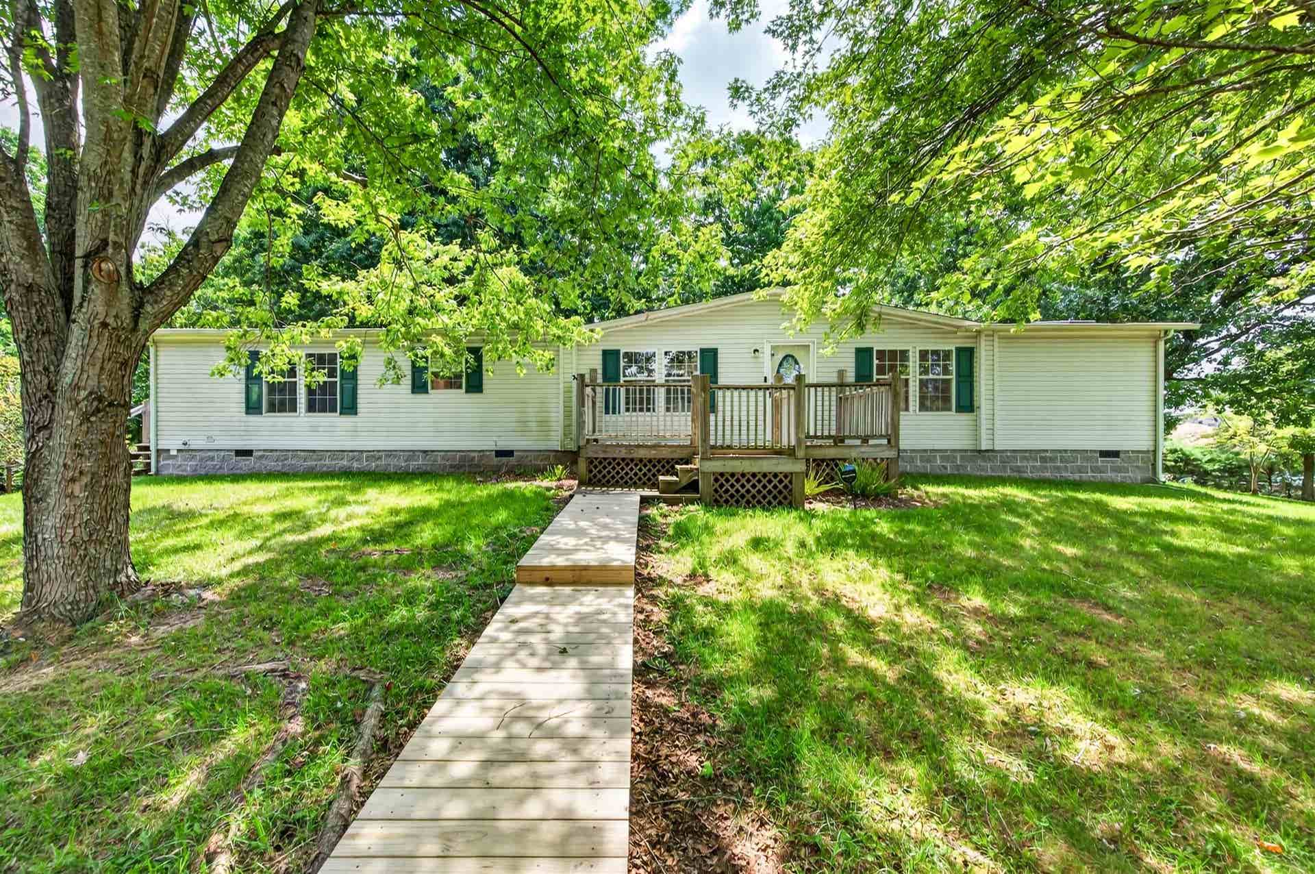 884 Martin Drive, Blacksburg, VA 24060