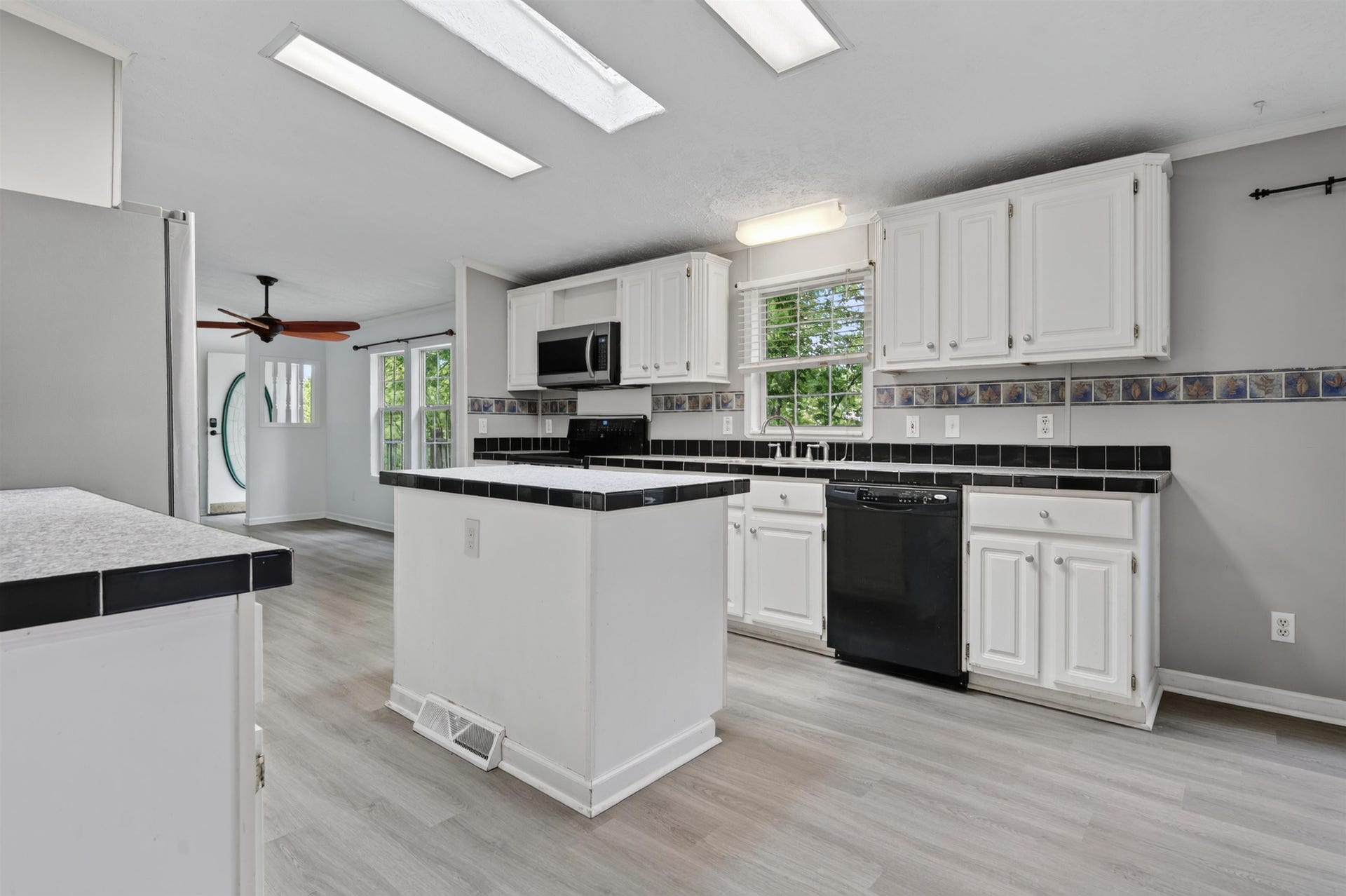 884 Martin Drive, Blacksburg, VA 24060