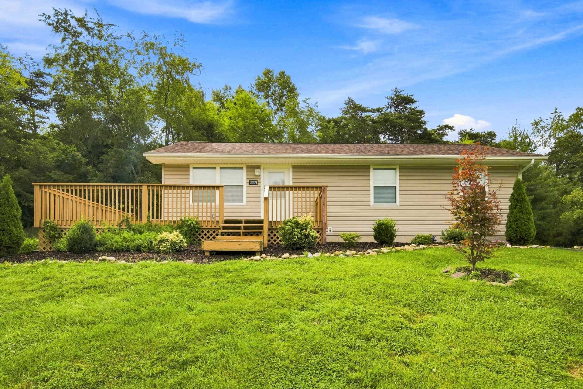 2221 POFF Court, Christiansburg, VA 24073