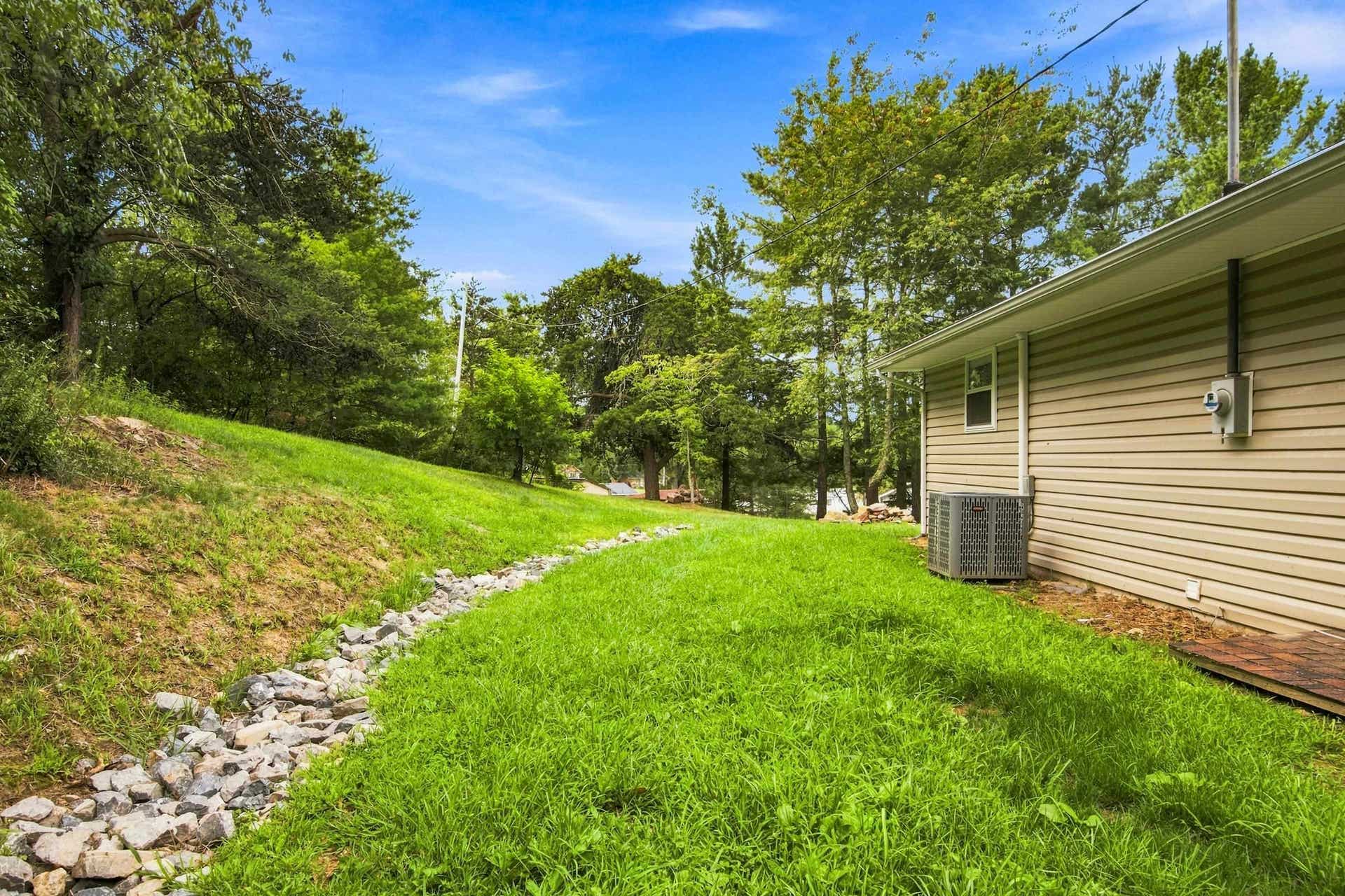 2221 POFF Court, Christiansburg, VA 24073