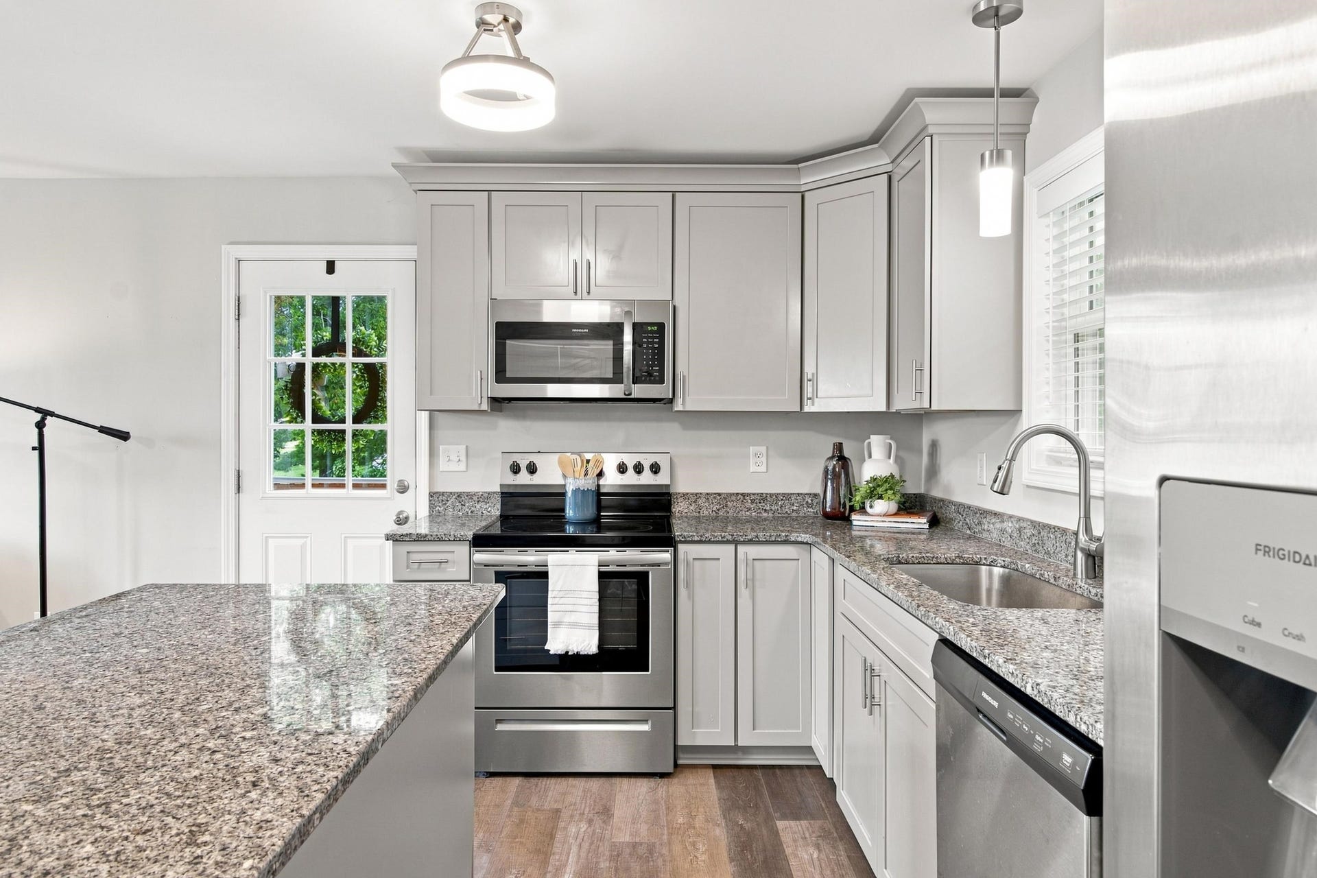 2221 POFF Court, Christiansburg, VA 24073
