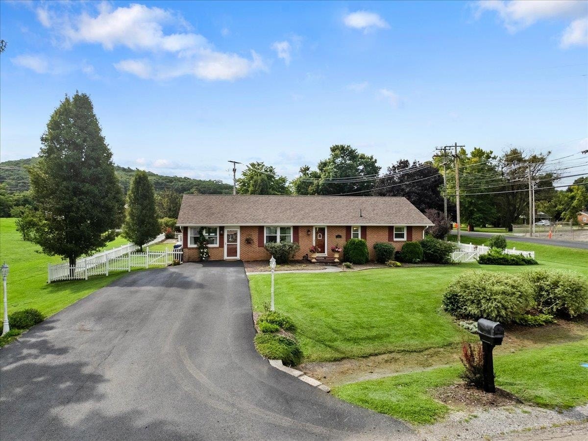 115 GUM Drive, Christiansburg, VA 24073