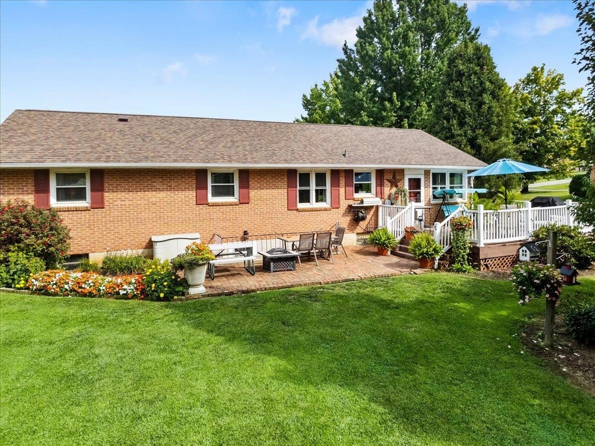 115 GUM Drive, Christiansburg, VA 24073