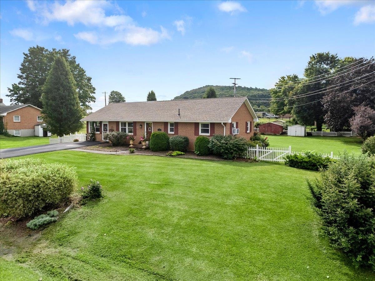 115 GUM Drive, Christiansburg, VA 24073