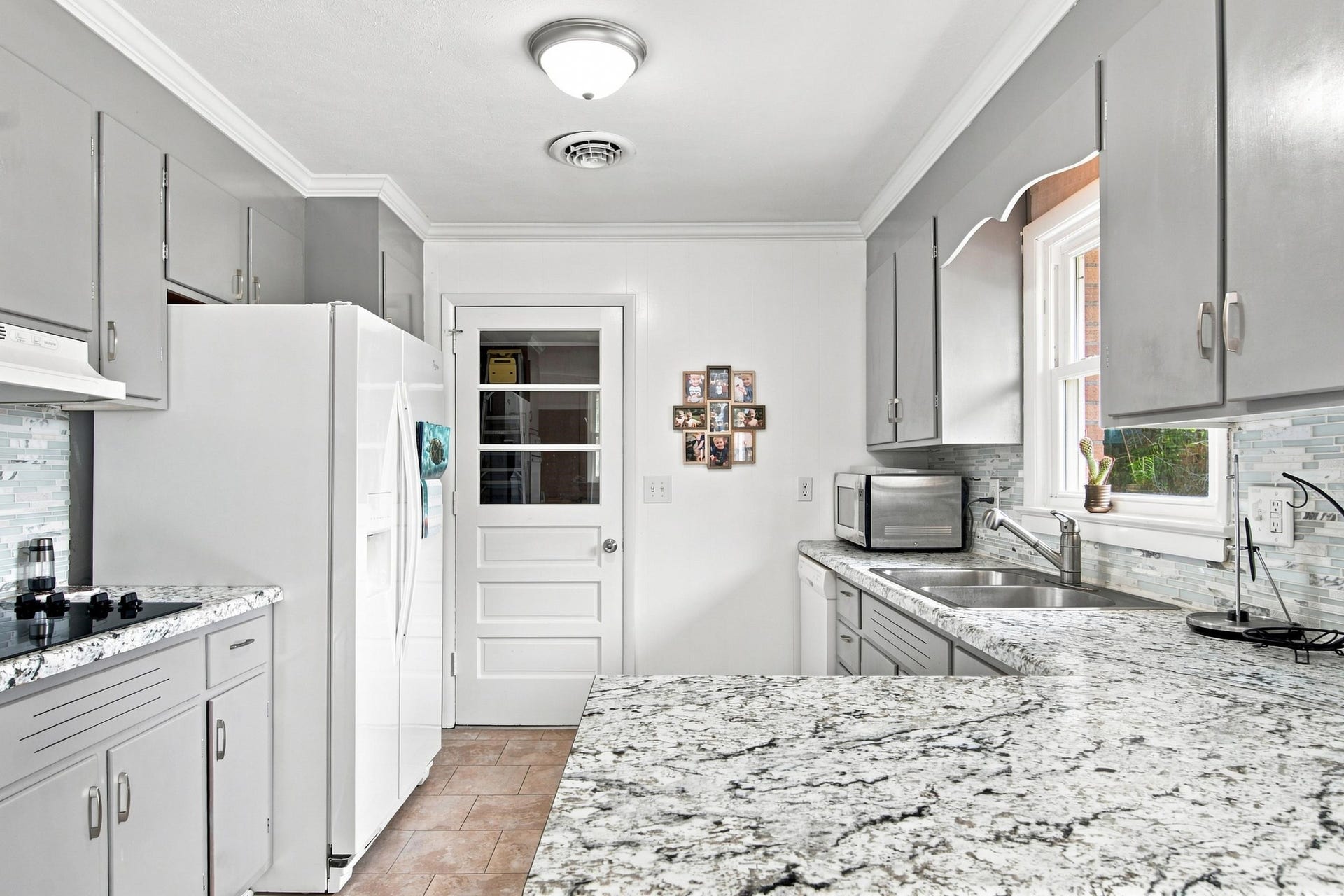 325 Cheverly Drive, Christiansburg, VA 24073