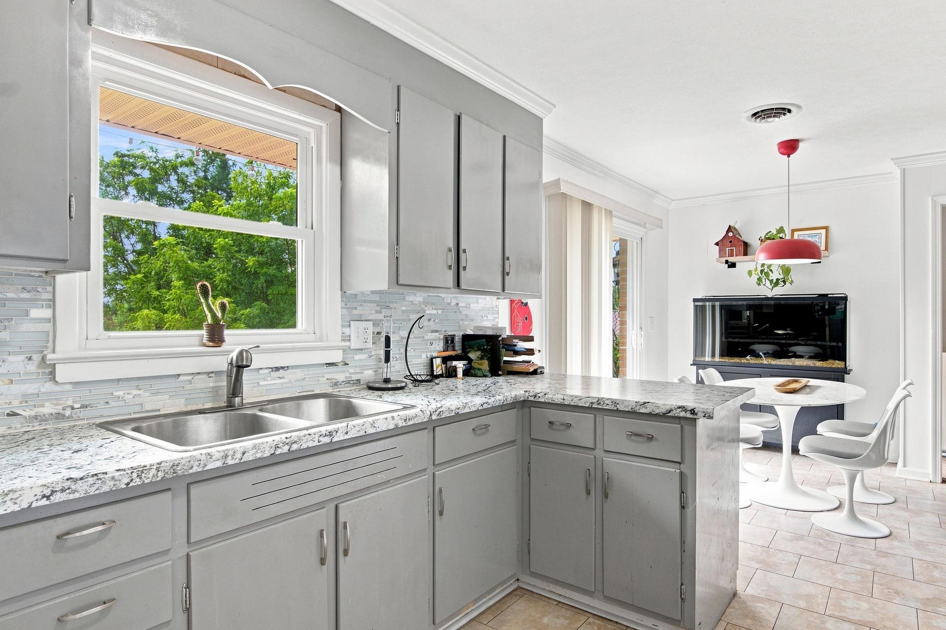 325 Cheverly Drive, Christiansburg, VA 24073