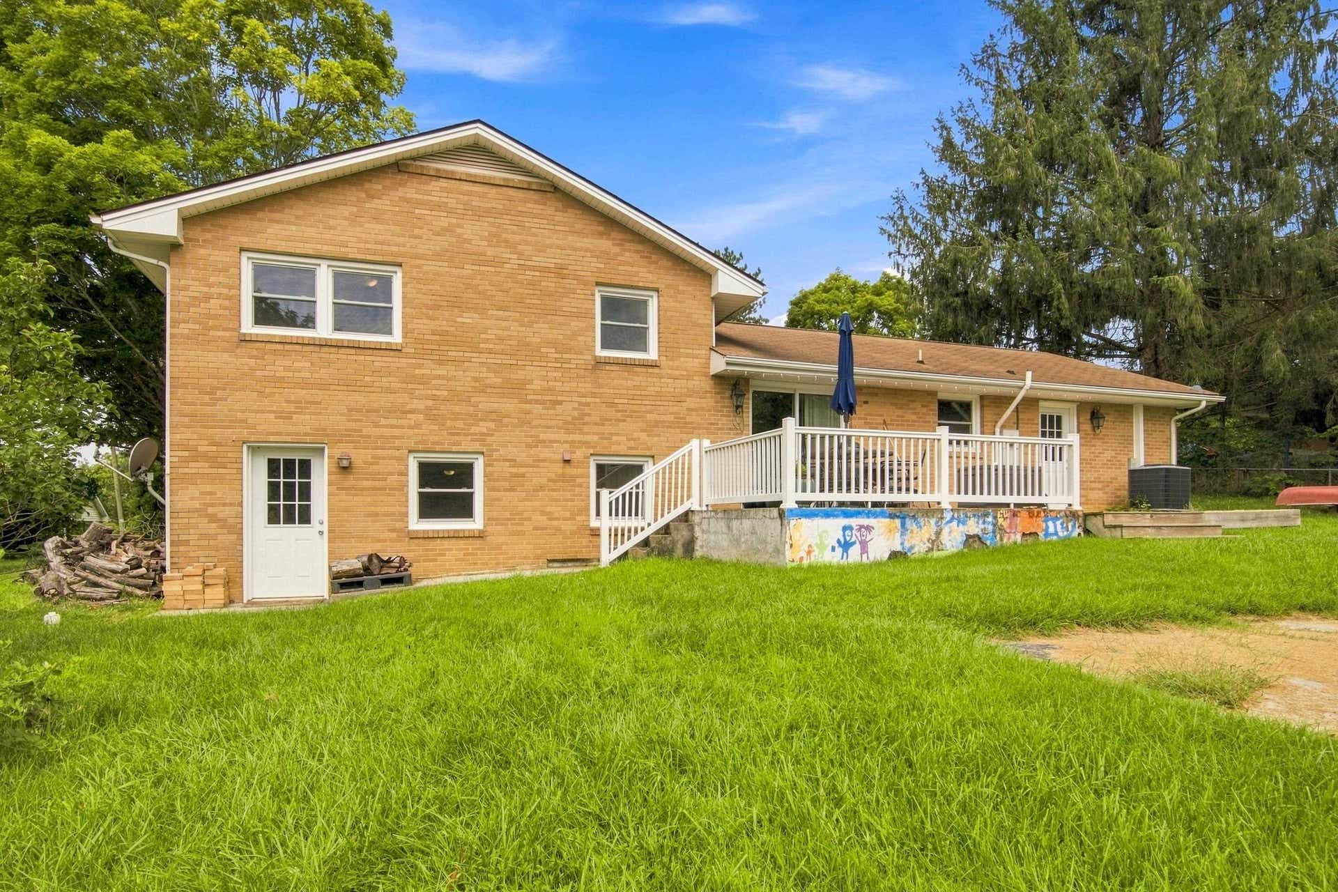 325 Cheverly Drive, Christiansburg, VA 24073
