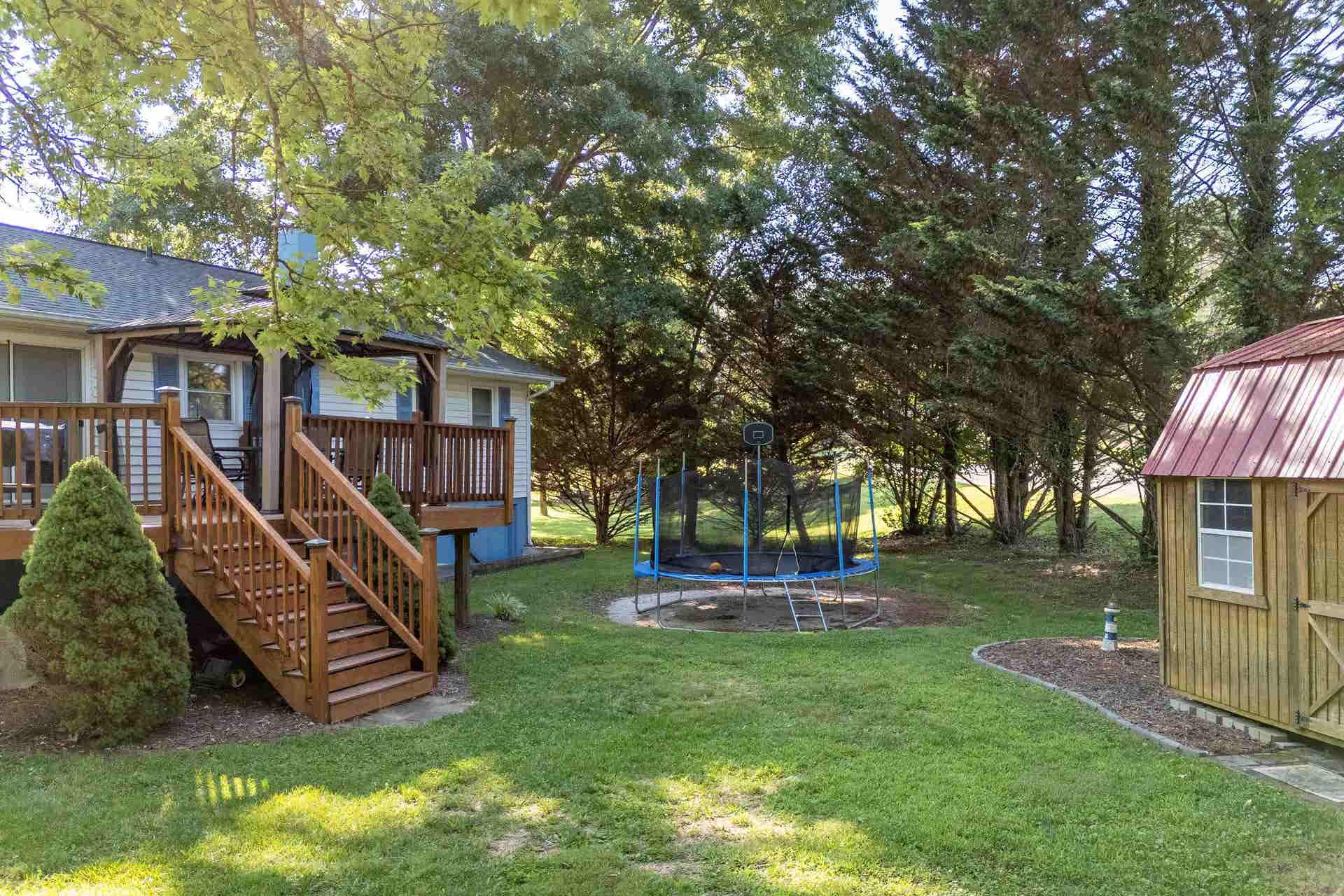 2116 CHARLTON Lane, Radford, VA 24141