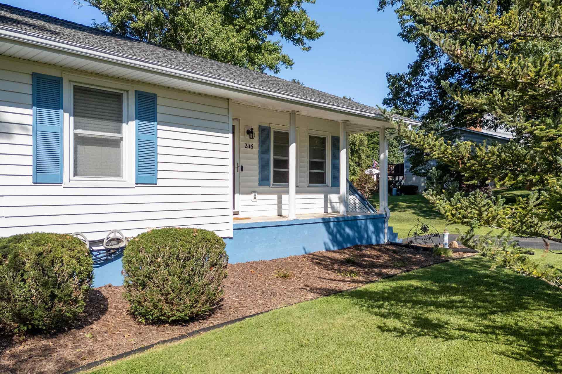 2116 CHARLTON Lane, Radford, VA 24141