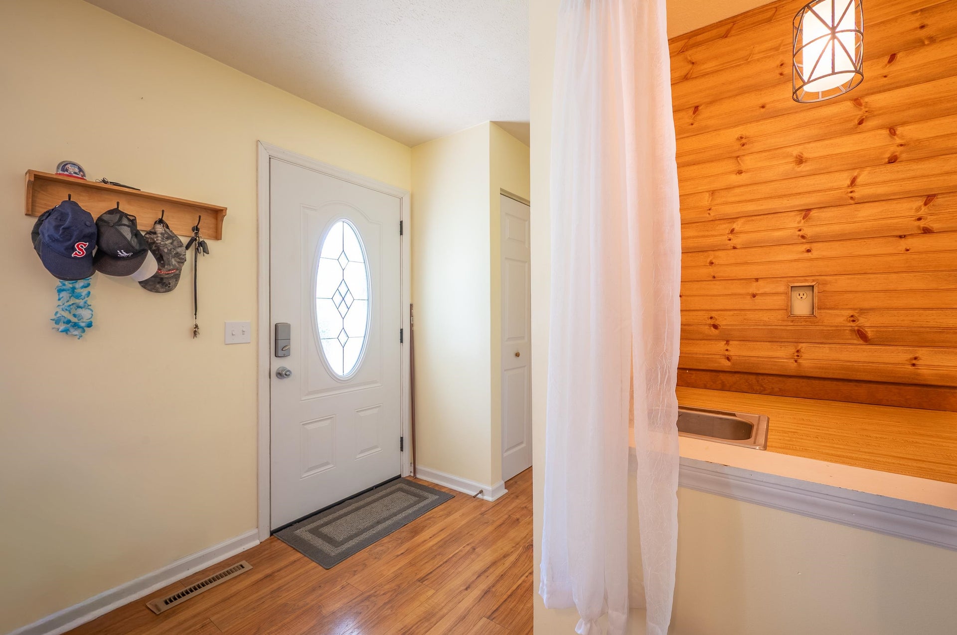 2116 CHARLTON Lane, Radford, VA 24141