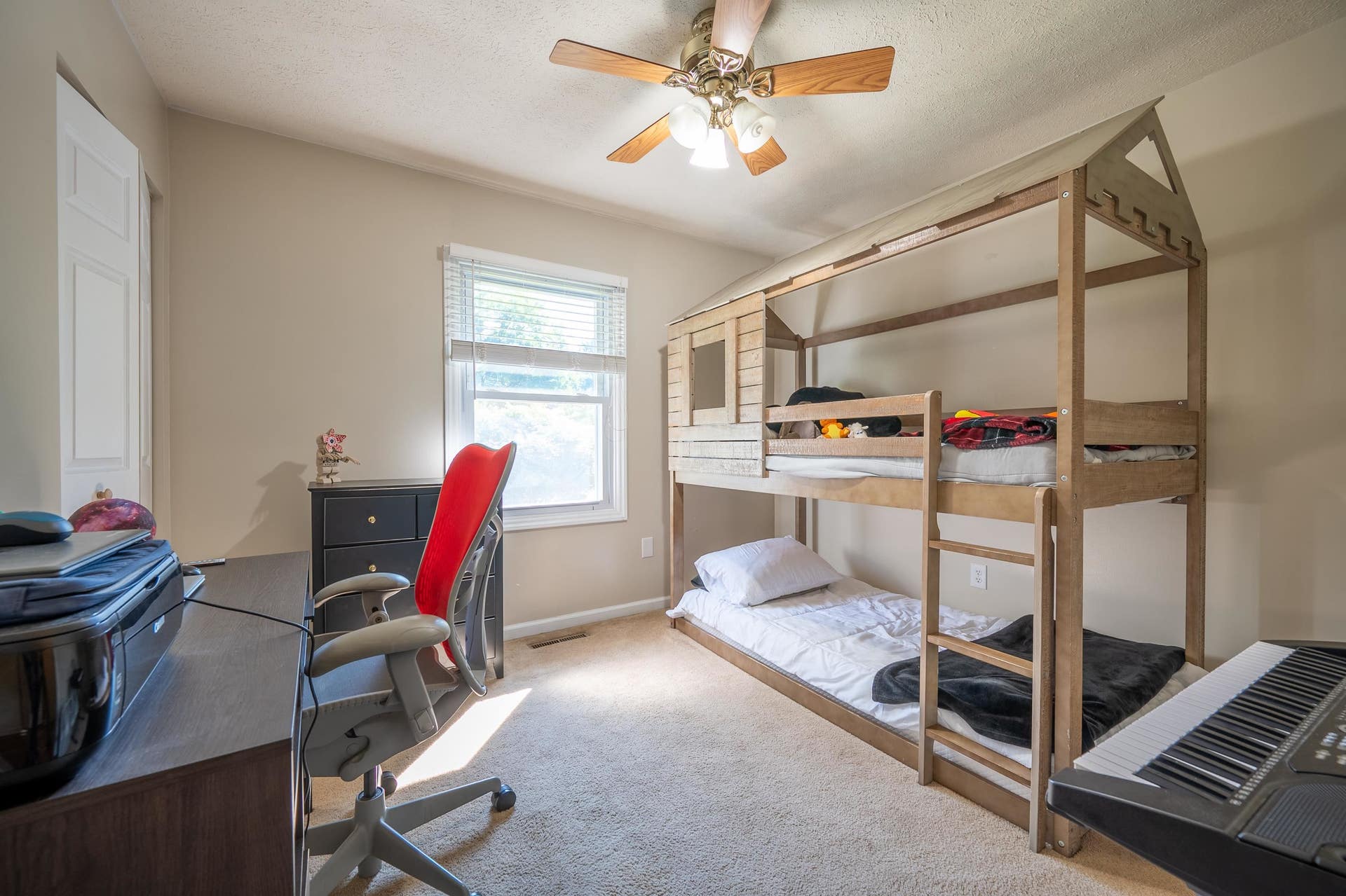 2116 CHARLTON Lane, Radford, VA 24141