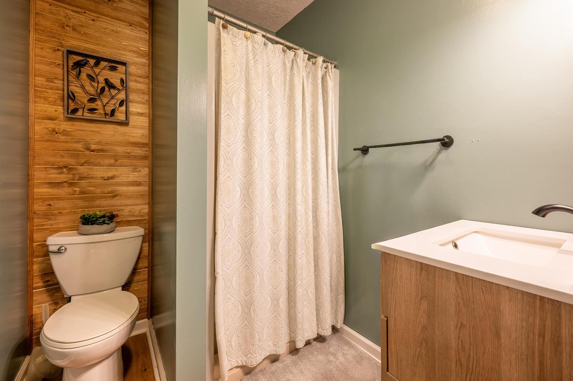 2116 CHARLTON Lane, Radford, VA 24141