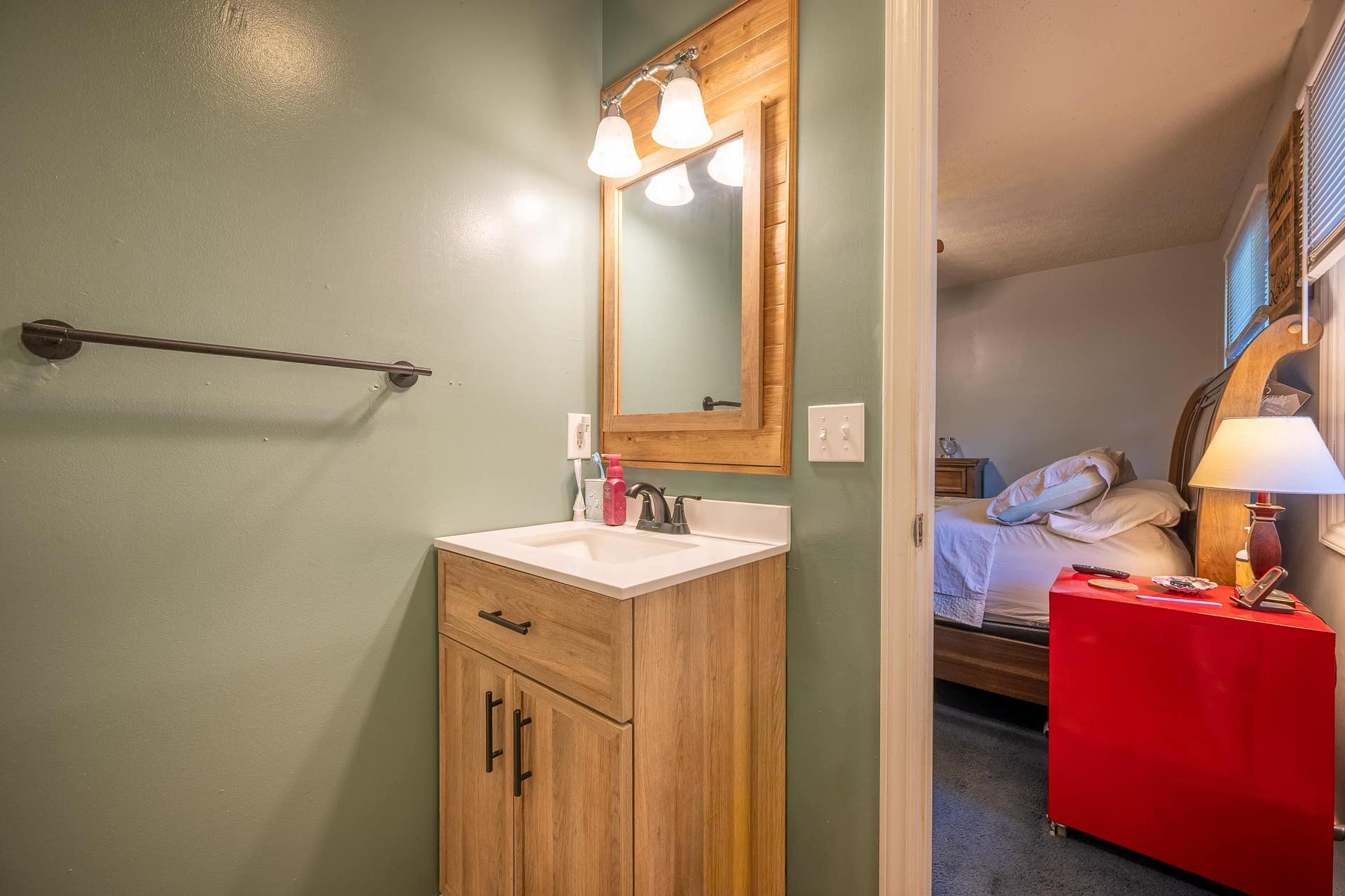 2116 CHARLTON Lane, Radford, VA 24141