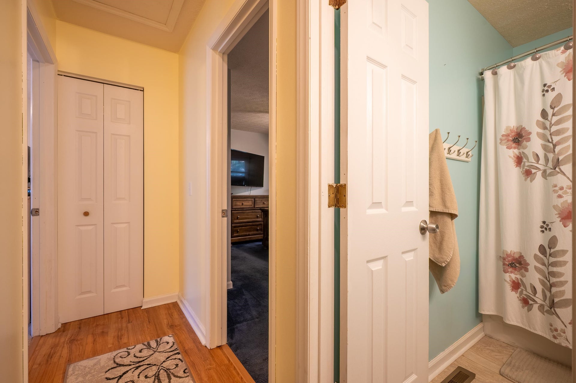 2116 CHARLTON Lane, Radford, VA 24141