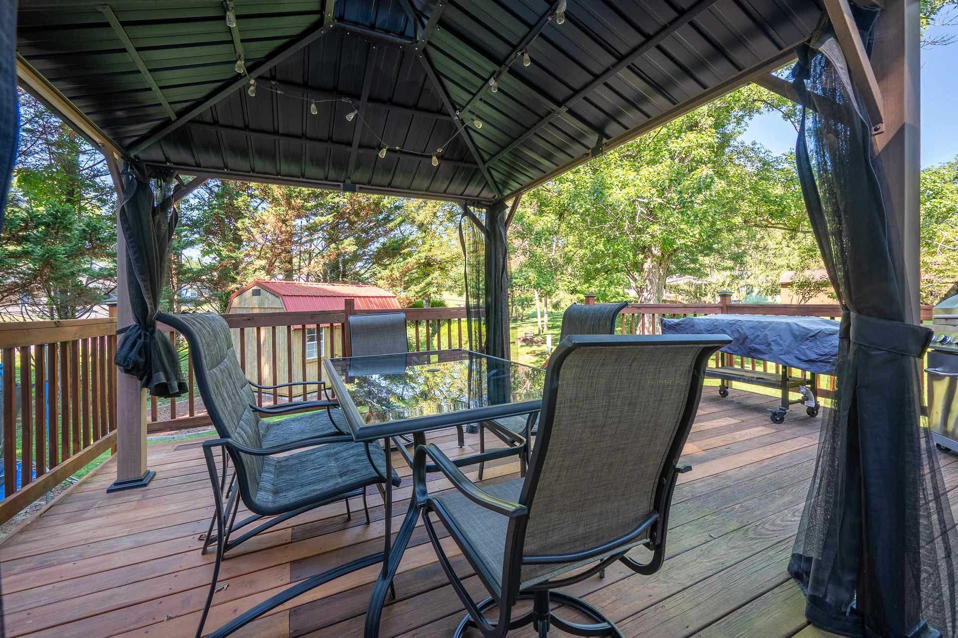 2116 CHARLTON Lane, Radford, VA 24141