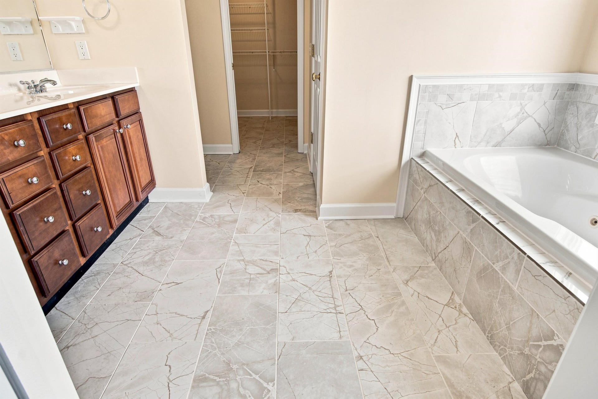 8139 River Course Drive, Radford, VA 24141
