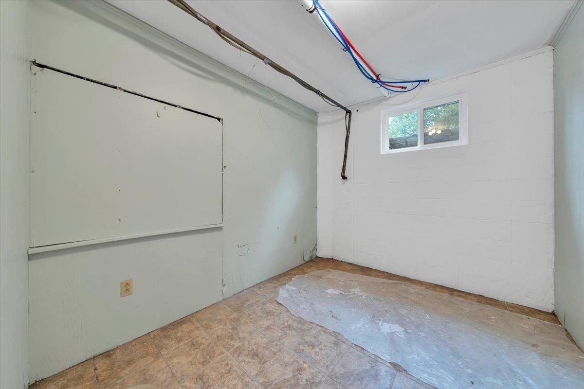 3202 Mathews Lane, Blacksburg, VA 24060