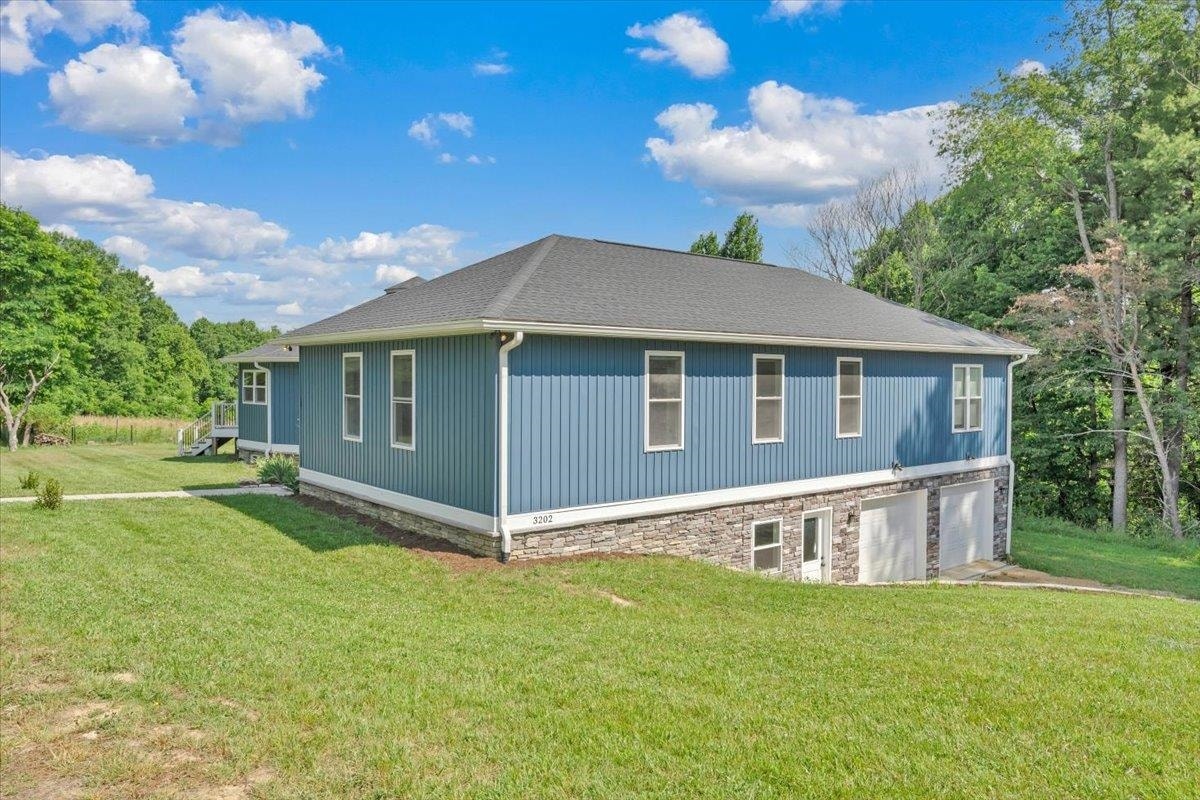 3202 Mathews Lane, Blacksburg, VA 24060