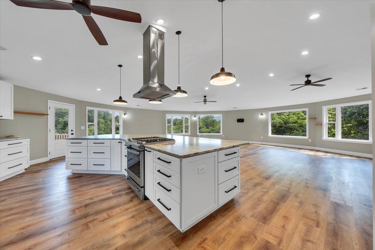 3202 Mathews Lane, Blacksburg, VA 24060