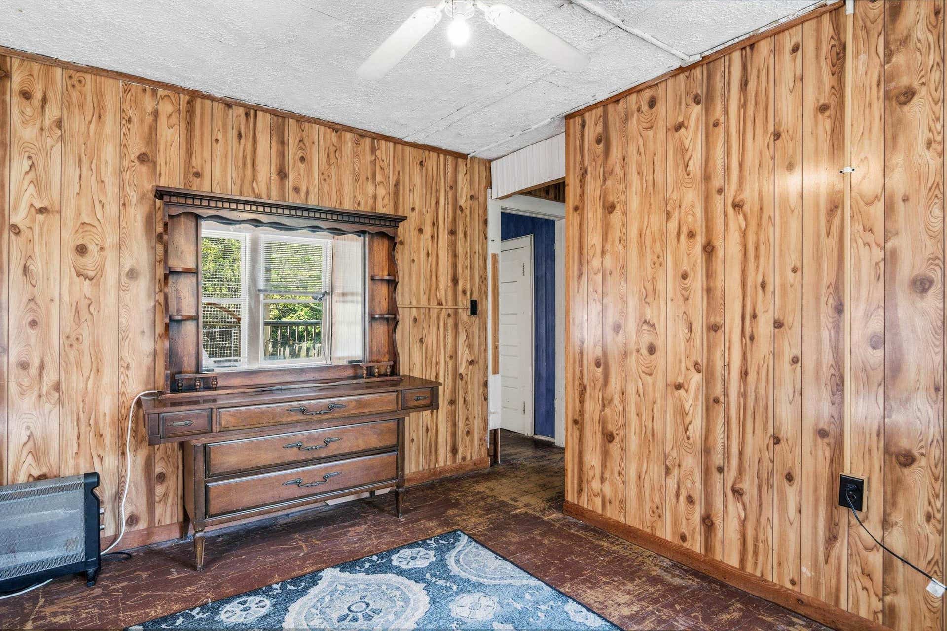 216 3RD Street, Radford, VA 24141