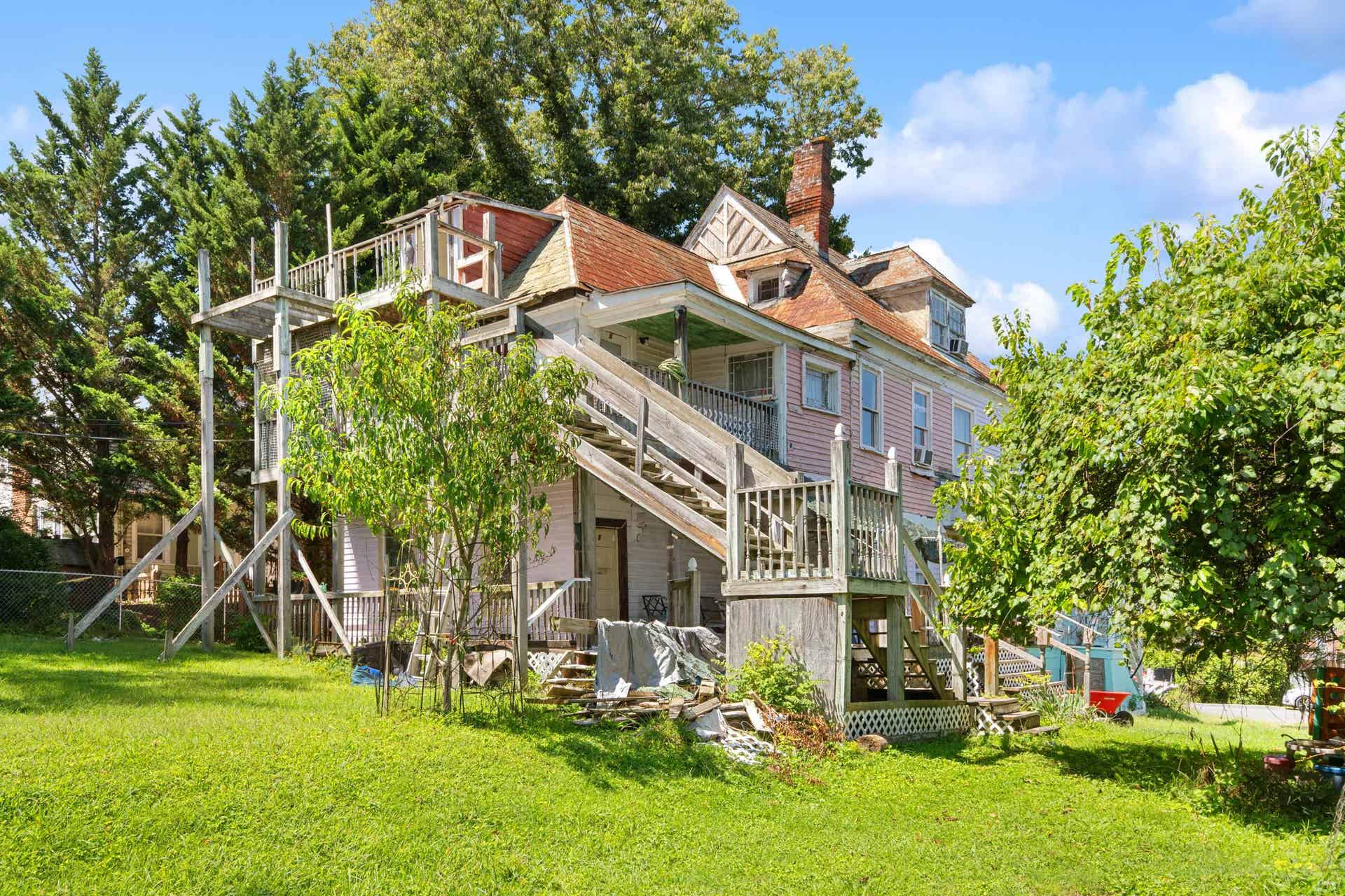 216 3RD Street, Radford, VA 24141