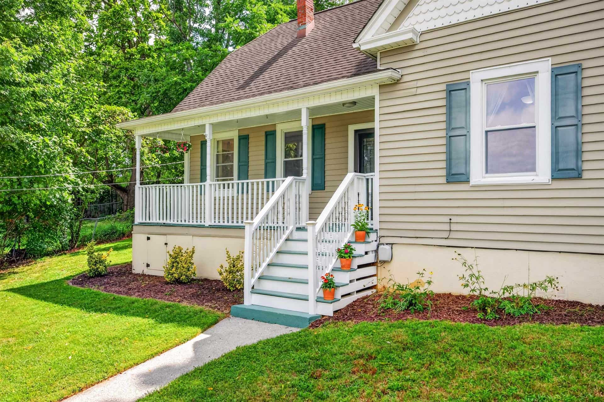 1220 Cambria Street, Christiansburg, VA 24073