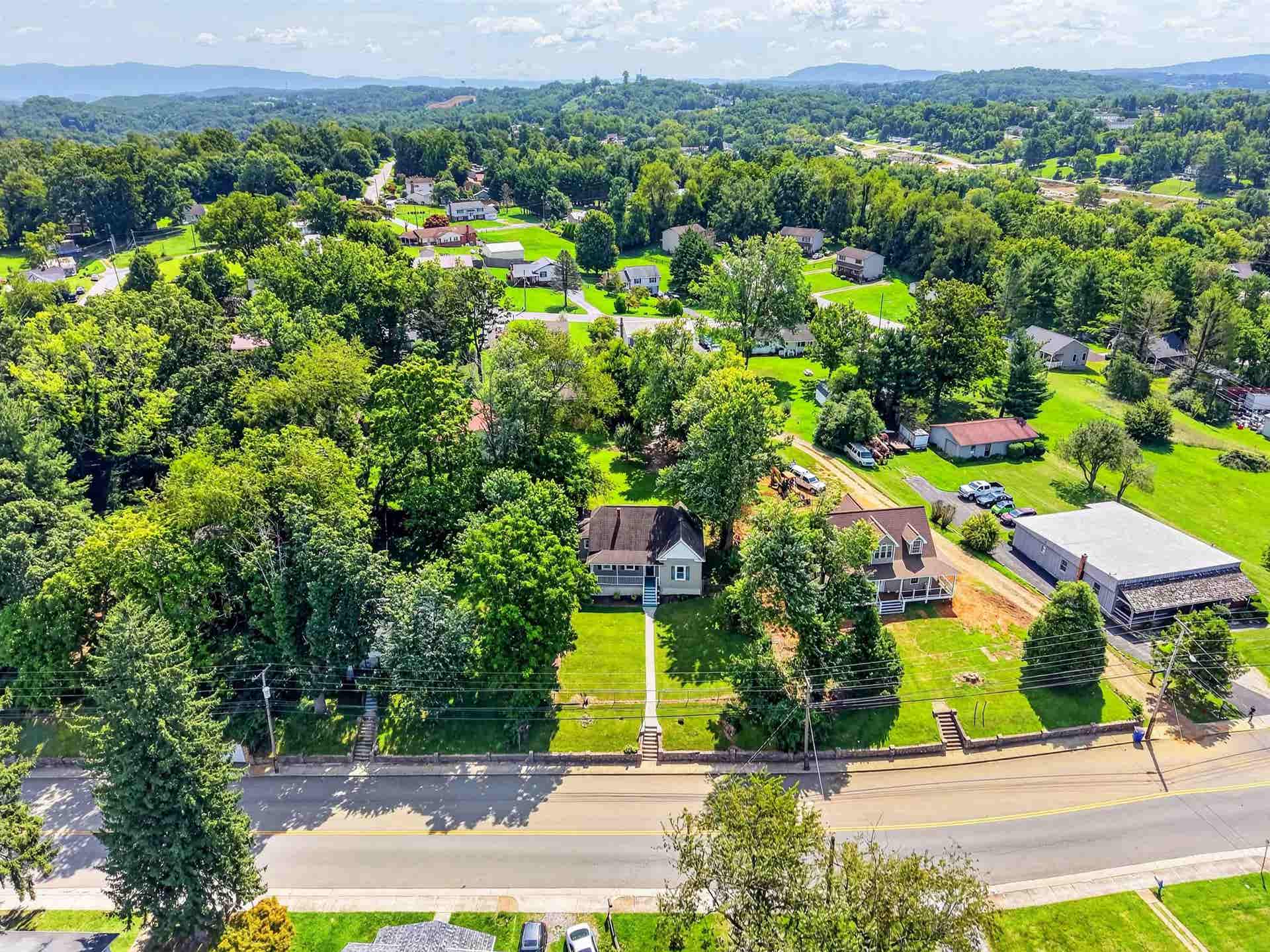 1220 Cambria Street, Christiansburg, VA 24073