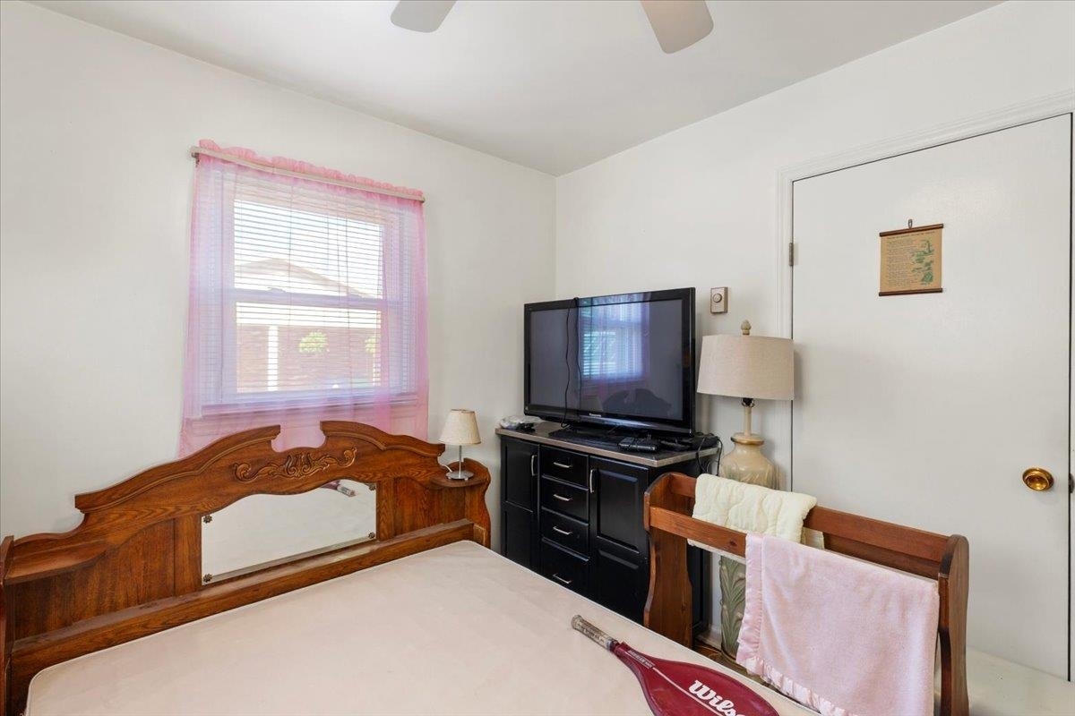 1015 READING Road, Christiansburg, VA 24073