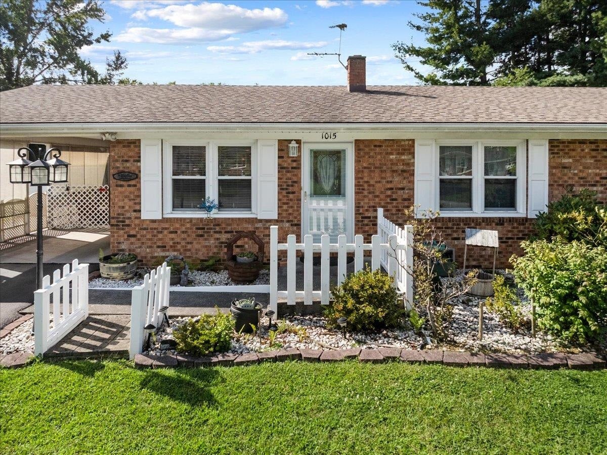 1015 READING Road, Christiansburg, VA 24073