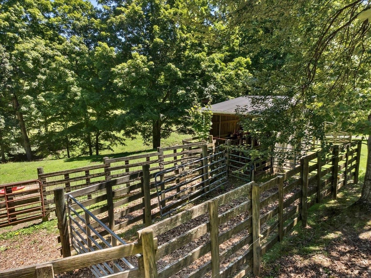 398 Penvir Street, Narrows, VA 24124