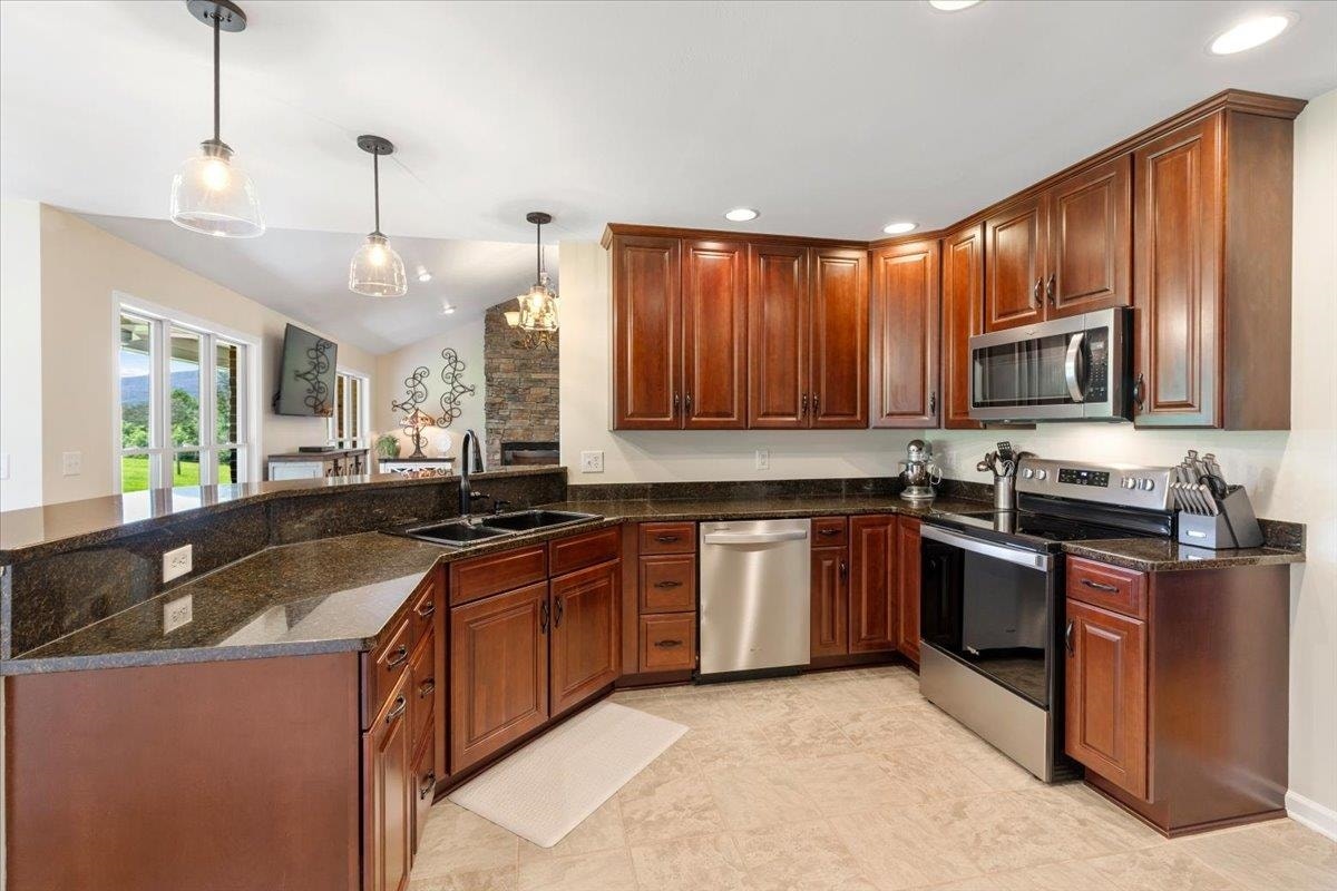 398 Penvir Street, Narrows, VA 24124