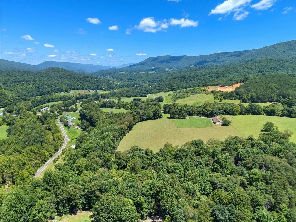 398 Penvir Street, Narrows, VA 24124
