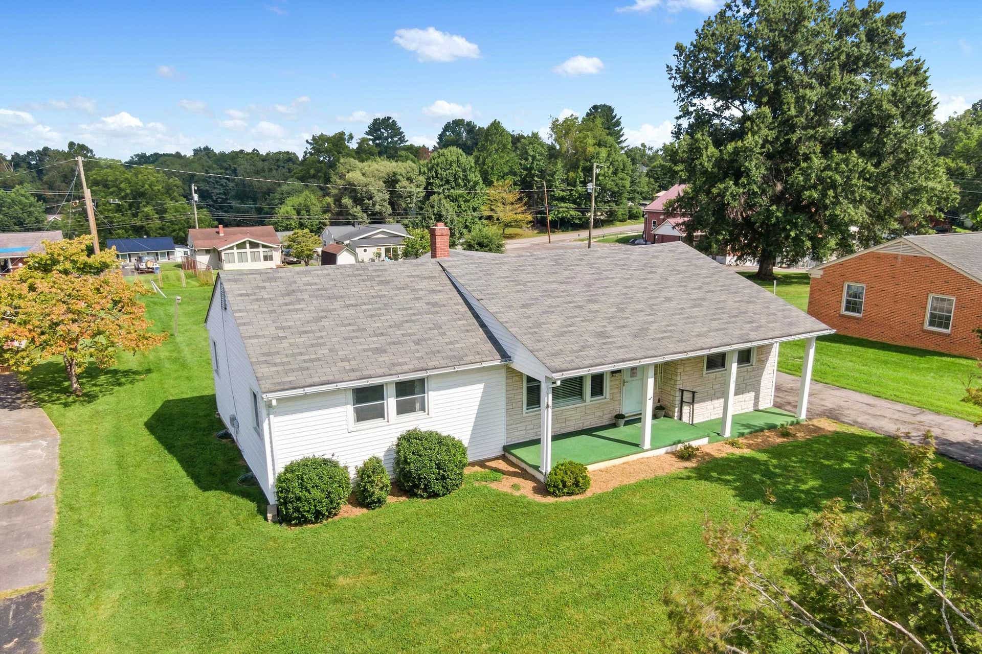 713 Ninth Street, Radford, VA 24141